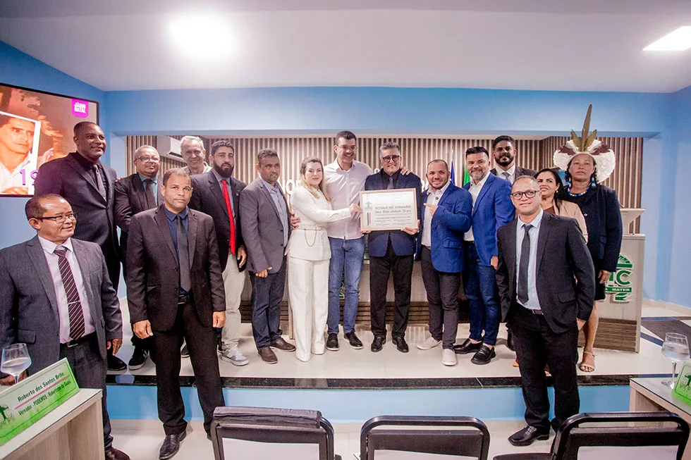 Sessão solene de entrega de título de cidadão cabraliense